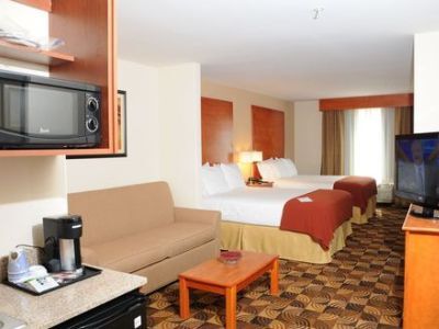 Express & By Ihg Hotel 2*