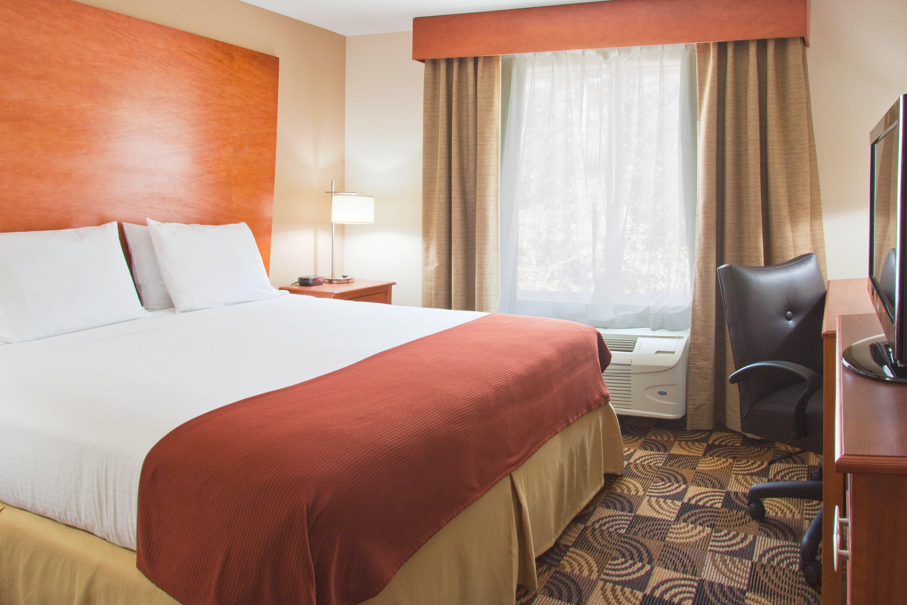 Holiday Express & By Ihg Hotel 2*